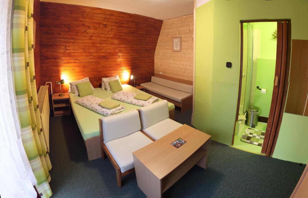 Hotel Zatisi Janske Lazne Exteriör bild